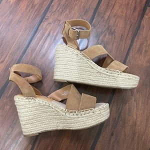 Dolce vita wedges